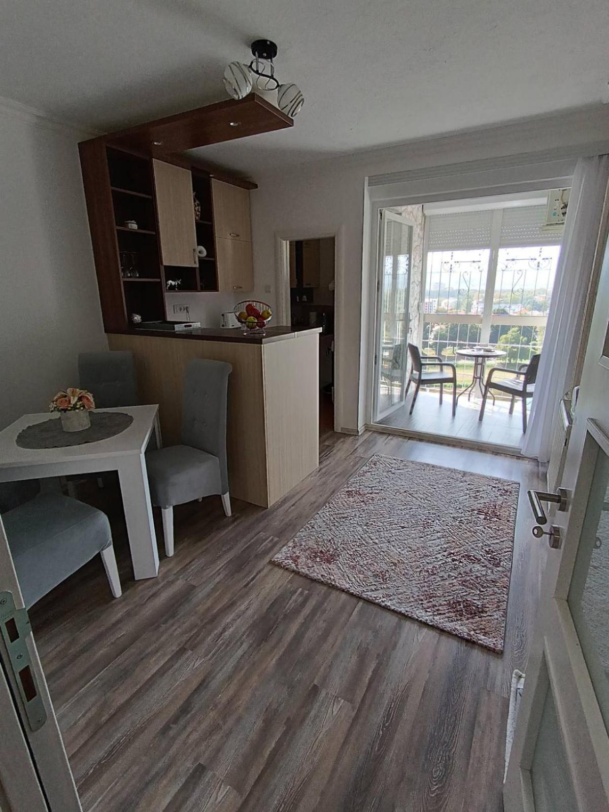 Vemiur Apartment Cacak Exterior photo